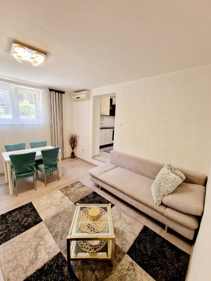 Split Apartment Esterno foto