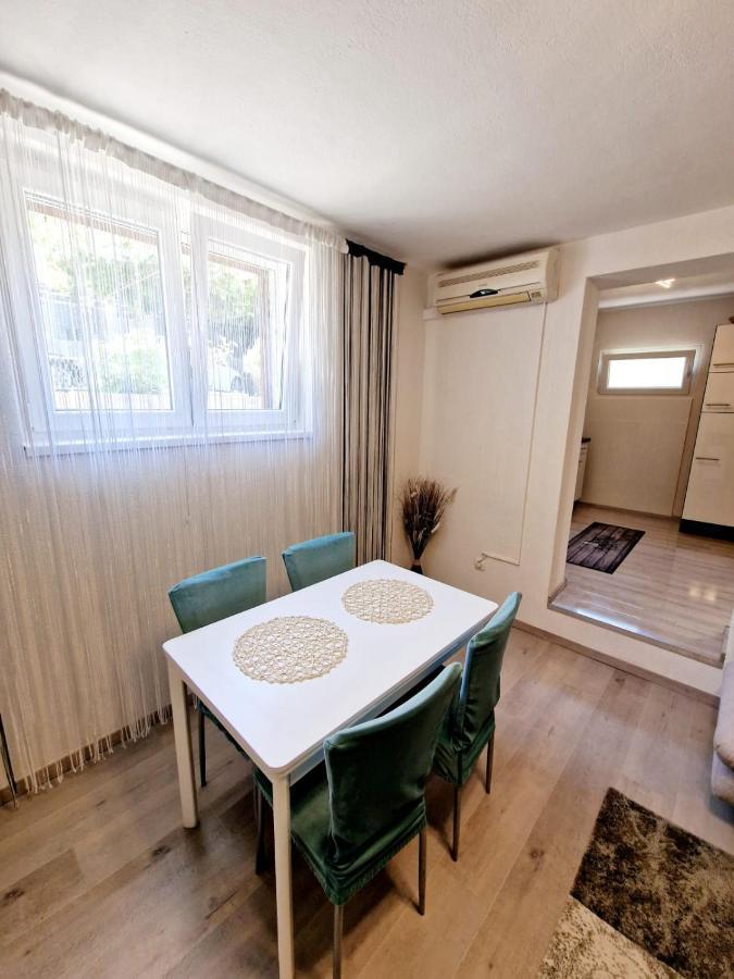 Split Apartment Esterno foto